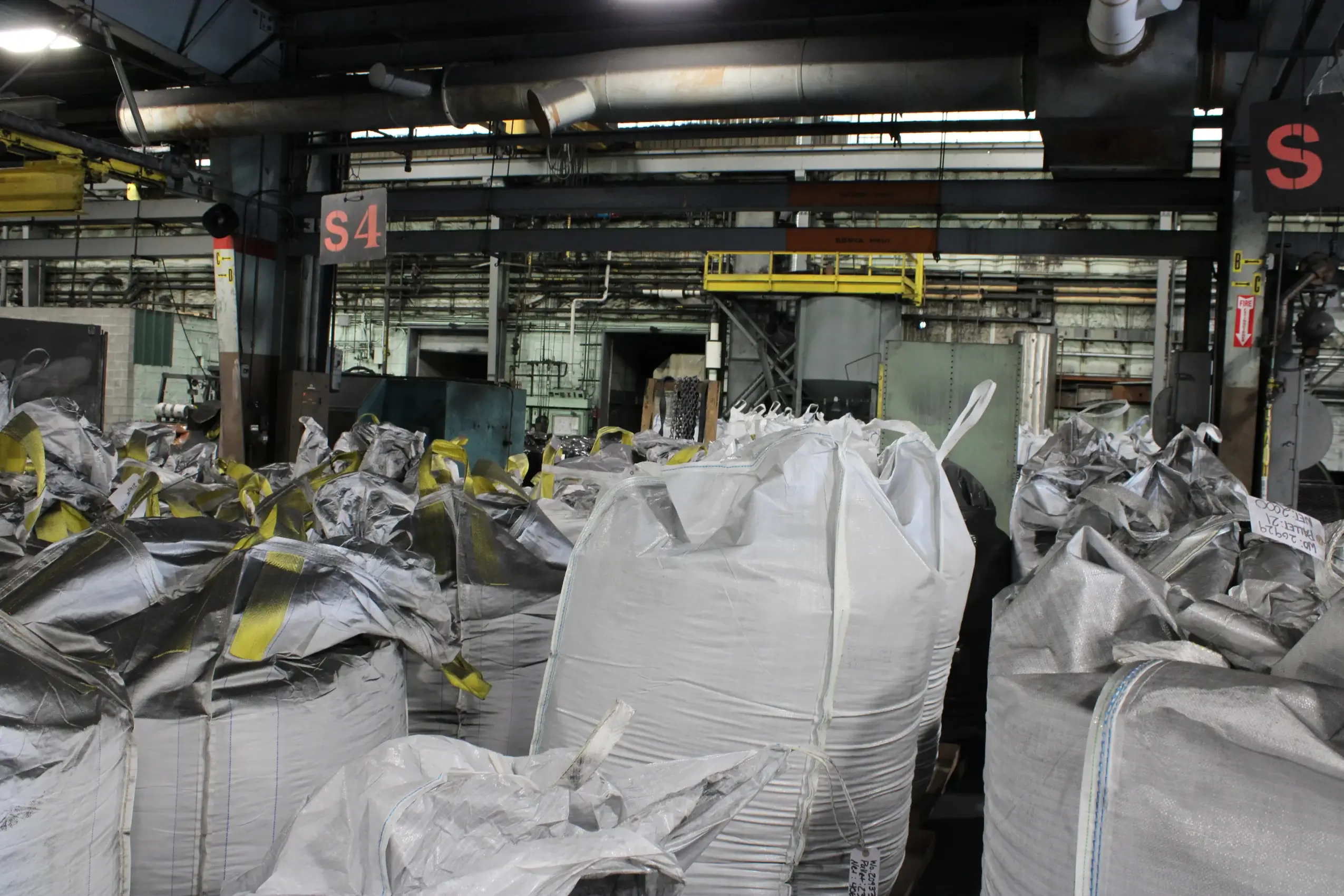 natural-graphite-packaging-delivery-image