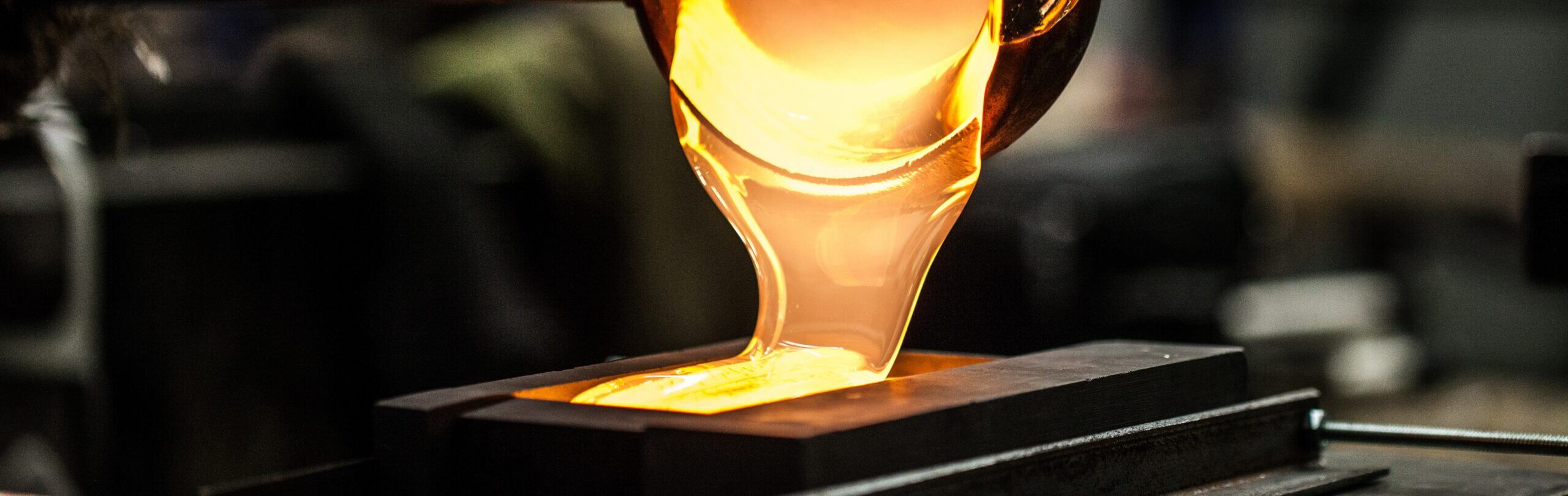 Molten metal pouring